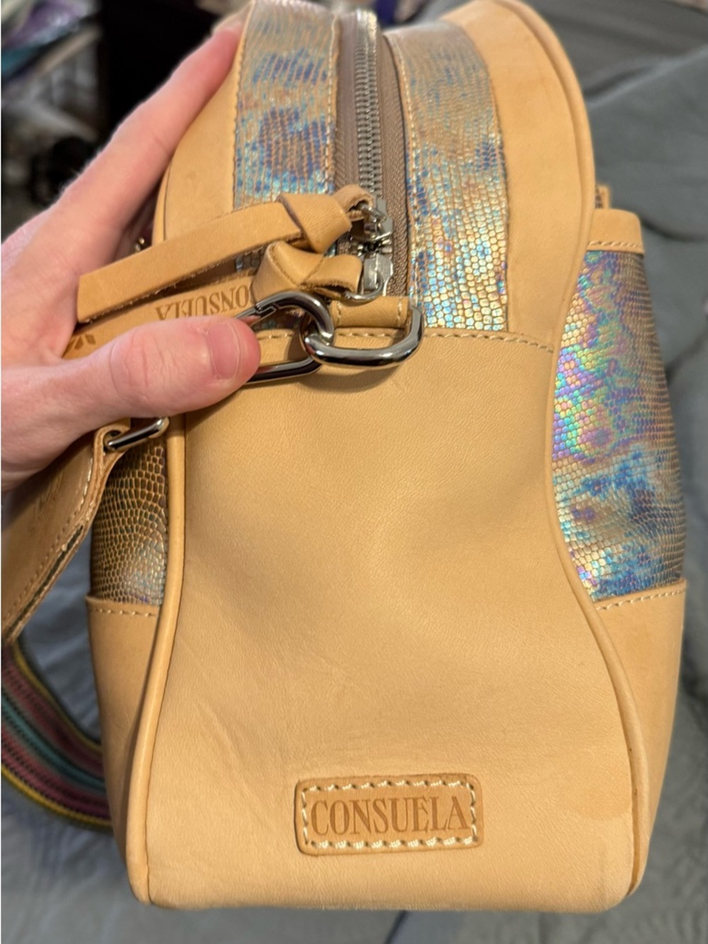 Consuela Iridescent Gloria commuter bag - Picture 11 of 12